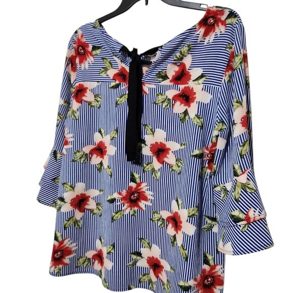 Faith and Joy Top For Women Size Large Blue Floral Lightweight Bell Sleeve - Picture 6 of 9